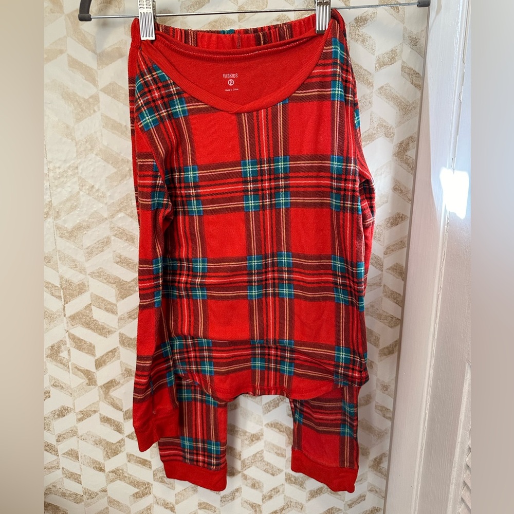 Fabkids Size 10 Soft Pj’s Holiday